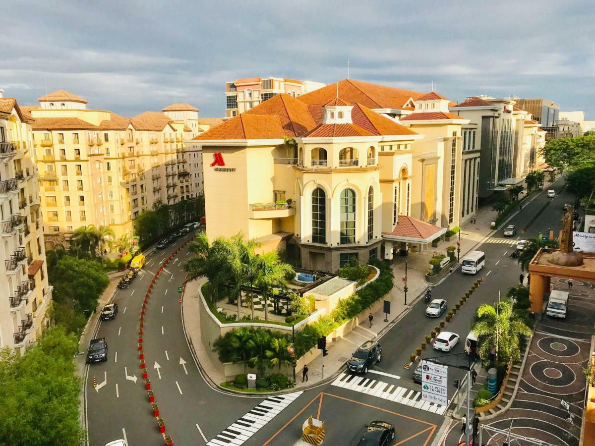 One Palm Tree Villas Across Naia-T3 Manila Bagian luar foto