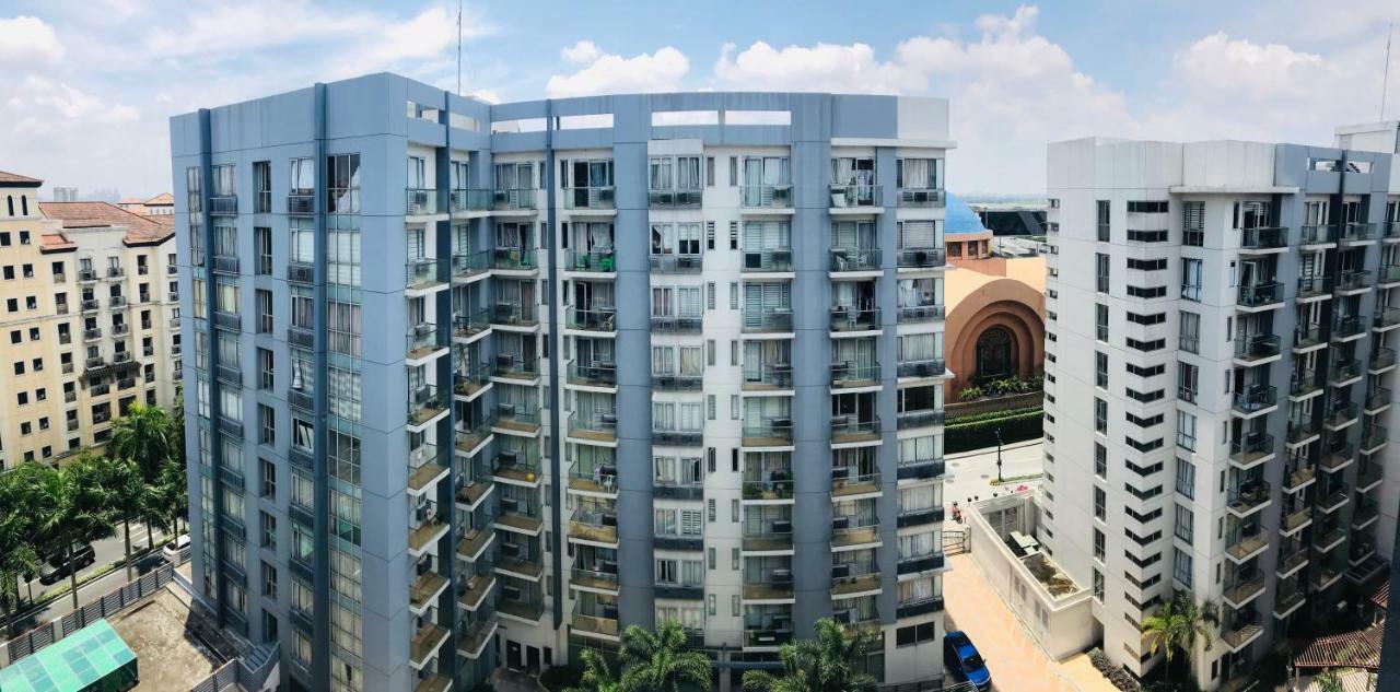 One Palm Tree Villas Across Naia-T3 Manila Bagian luar foto